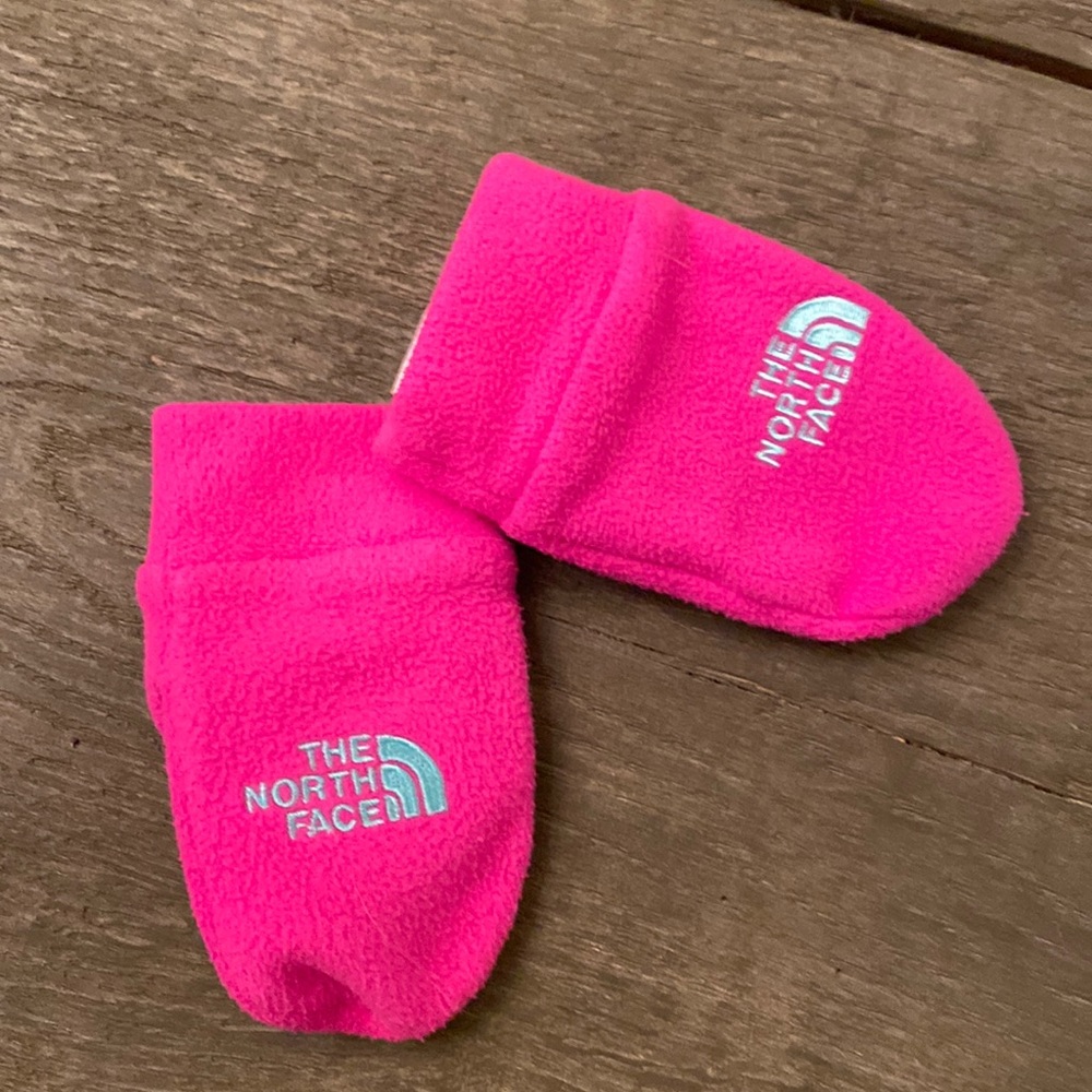 North Face - infant mittens, XS (6M-24M per North Face sizing chart), hot pink!